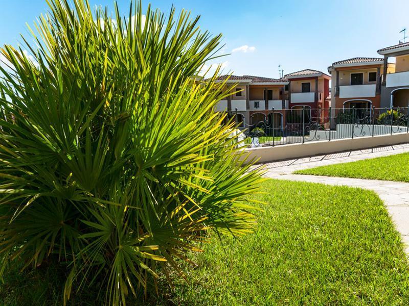 Residenza Le Farfalle Tergu Exterior foto