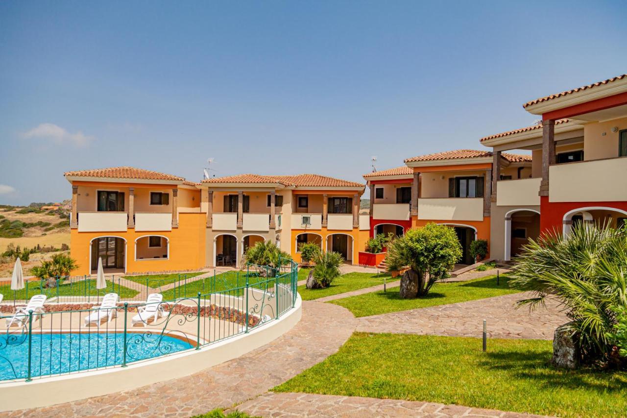 Residenza Le Farfalle Tergu Exterior foto