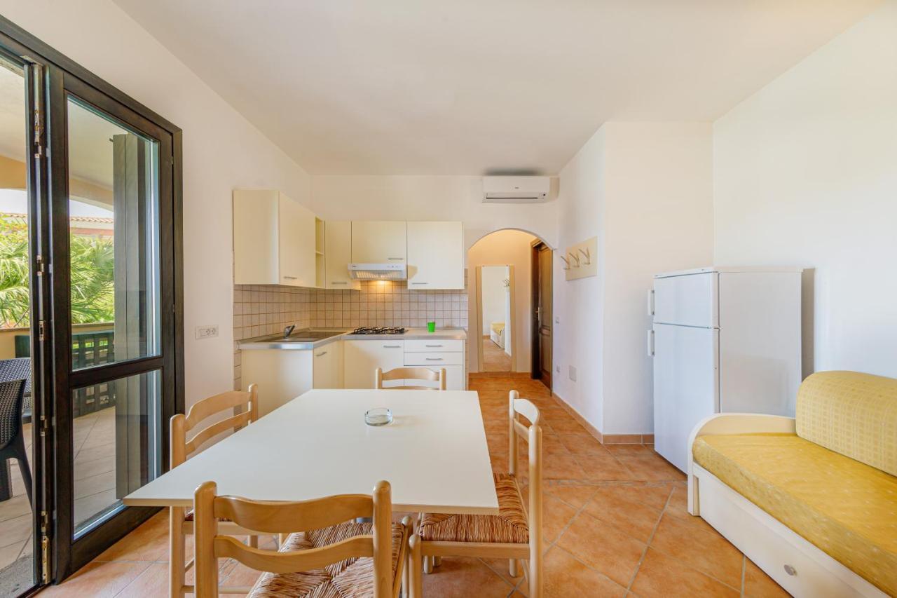 Residenza Le Farfalle Tergu Exterior foto