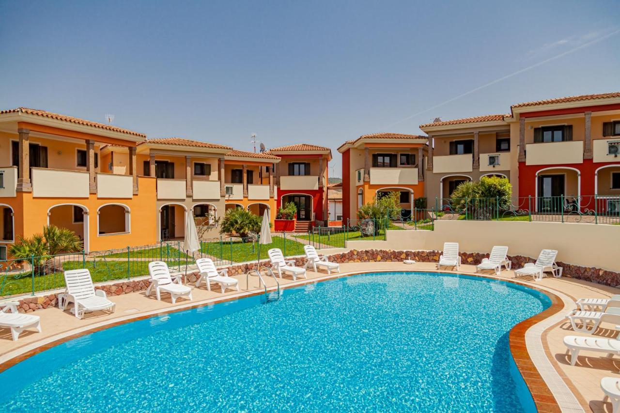 Residenza Le Farfalle Tergu Exterior foto