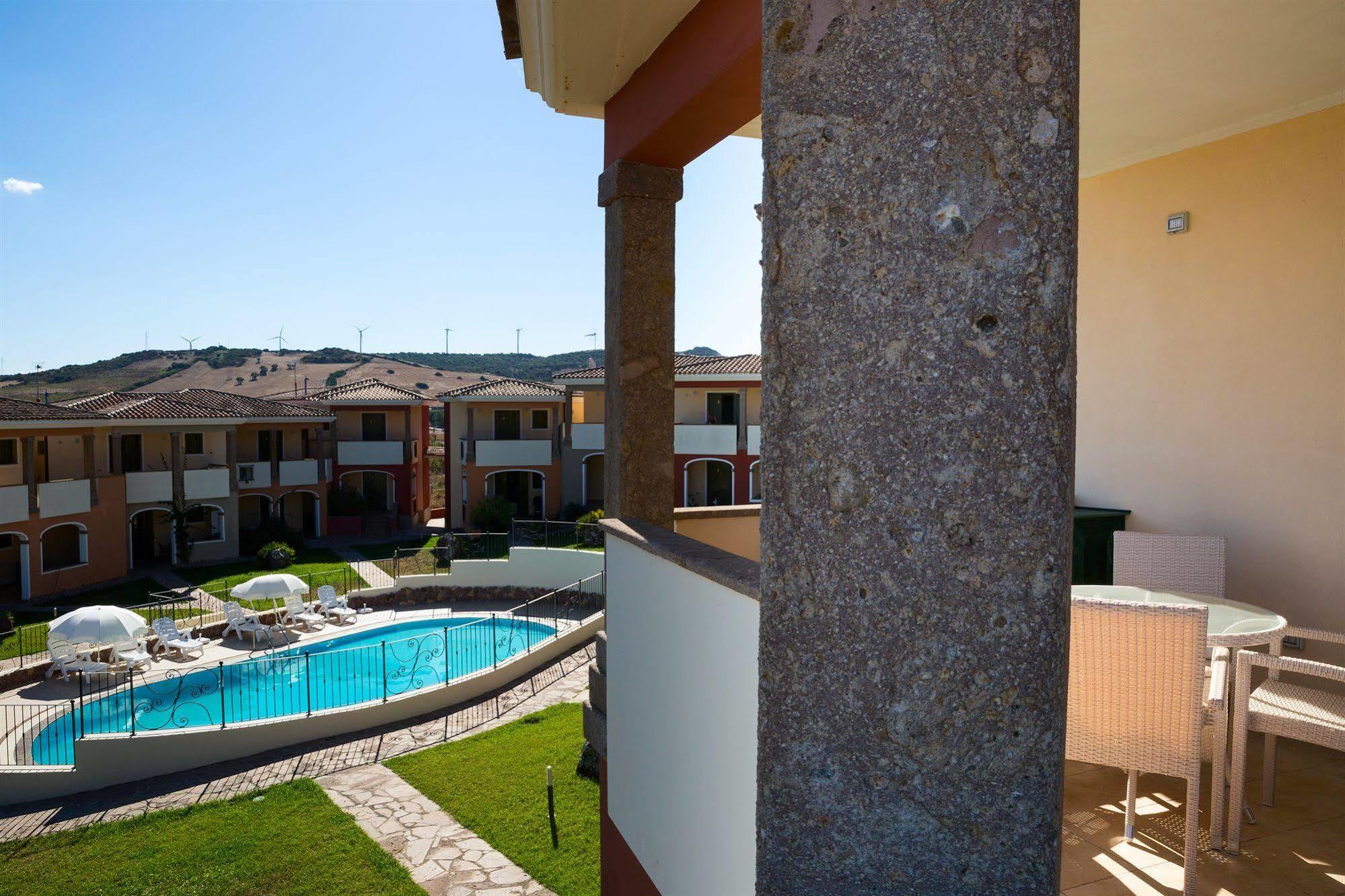 Residenza Le Farfalle Tergu Exterior foto