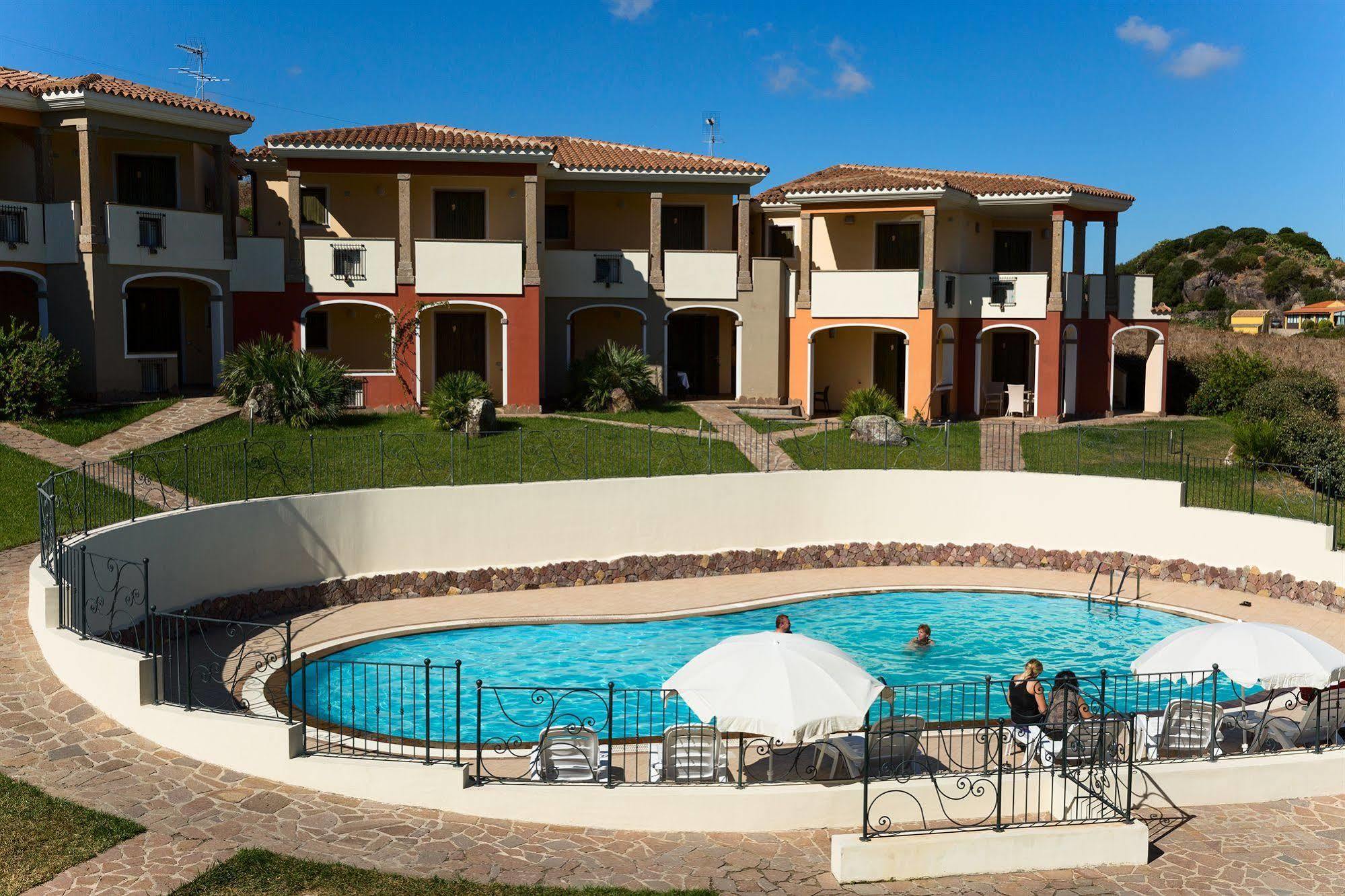 Residenza Le Farfalle Tergu Exterior foto