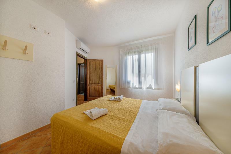 Residenza Le Farfalle Tergu Exterior foto